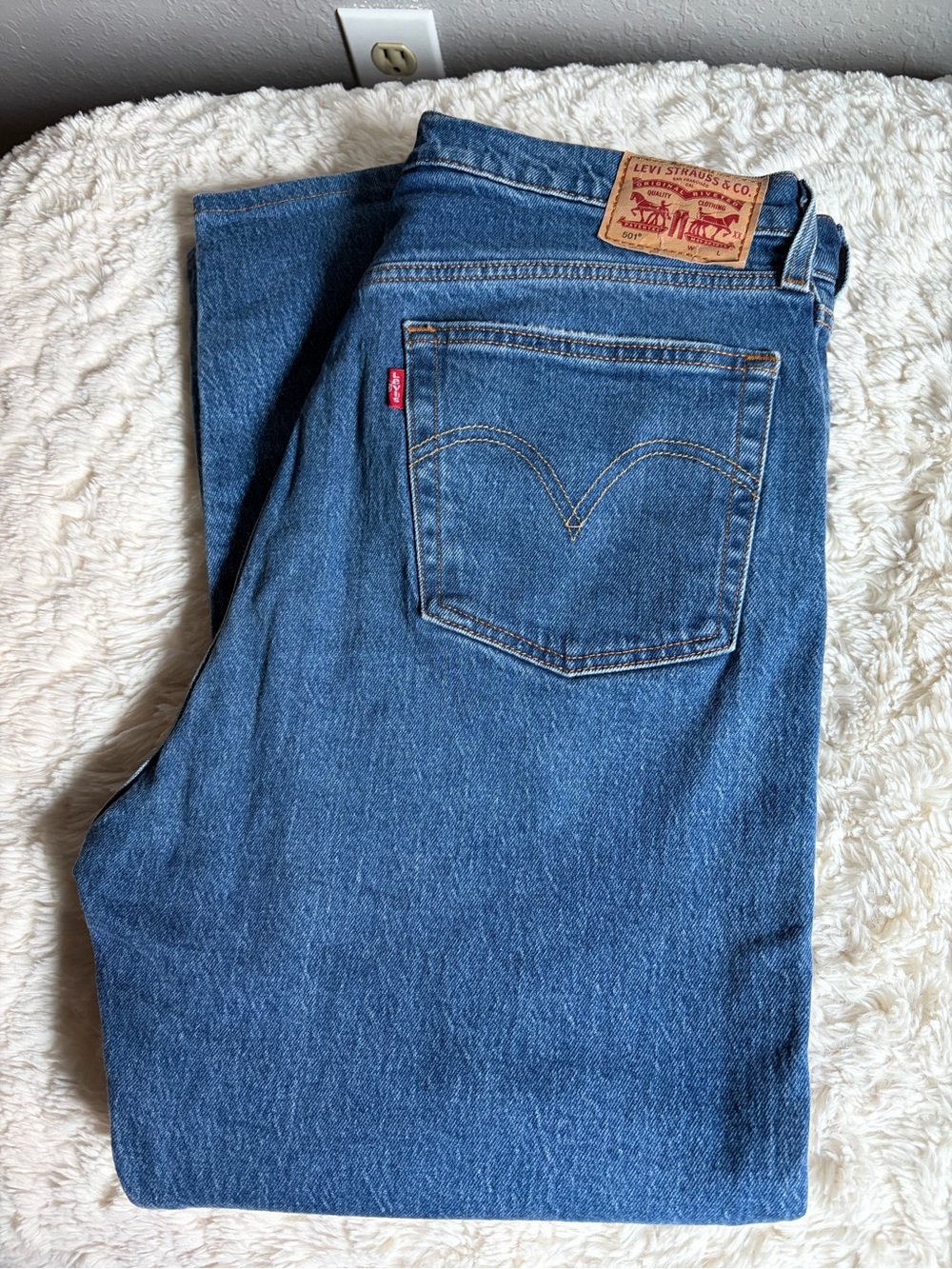 Levi's Straight Leg Jeans in Medium Blue Denim